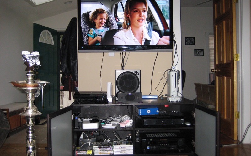 How to Mount a TV and Hide Cables for a Home Theater