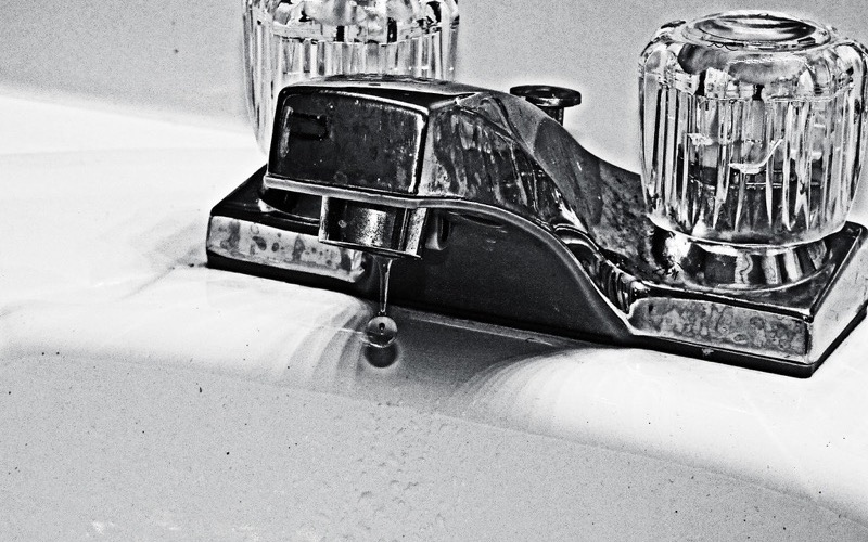 How to Stop a Dripping Faucet (Step-by-Step DIY Fix)