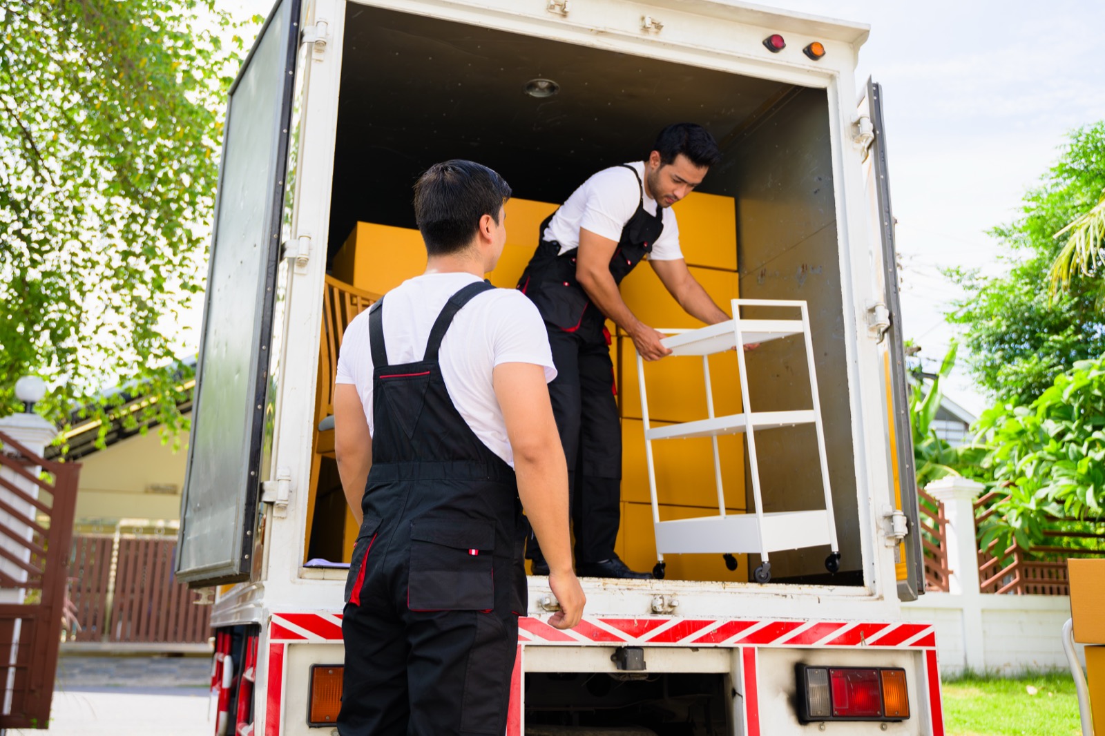 Moving & Hauling services in Long Beach by a vetted LocalFixx pro