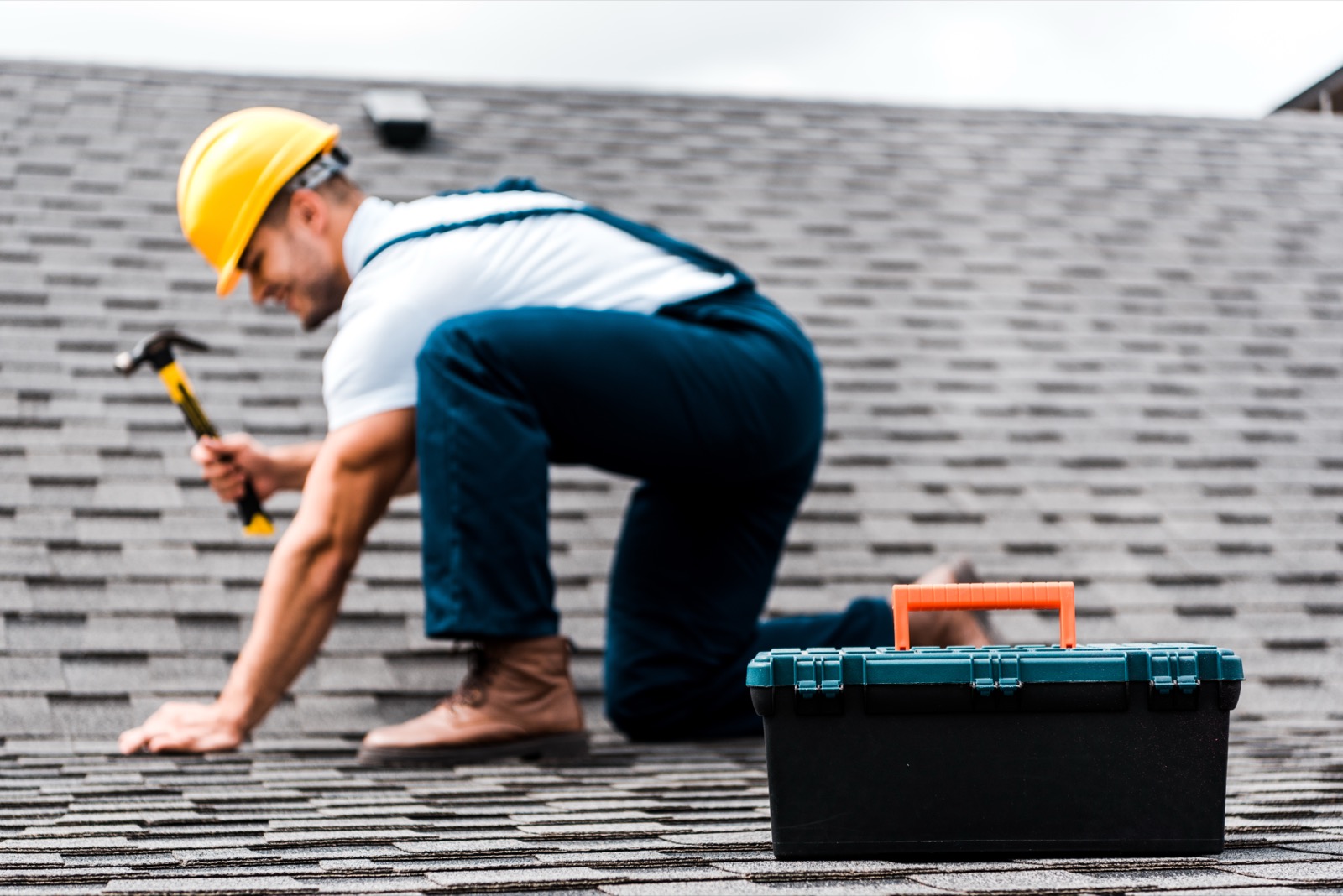 Roofing & Gutters services in Anaheim by a vetted LocalFixx pro
